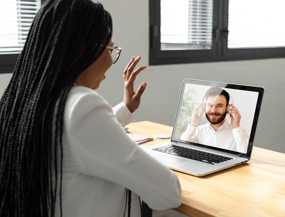 A patient and doctor in an online therapy session 